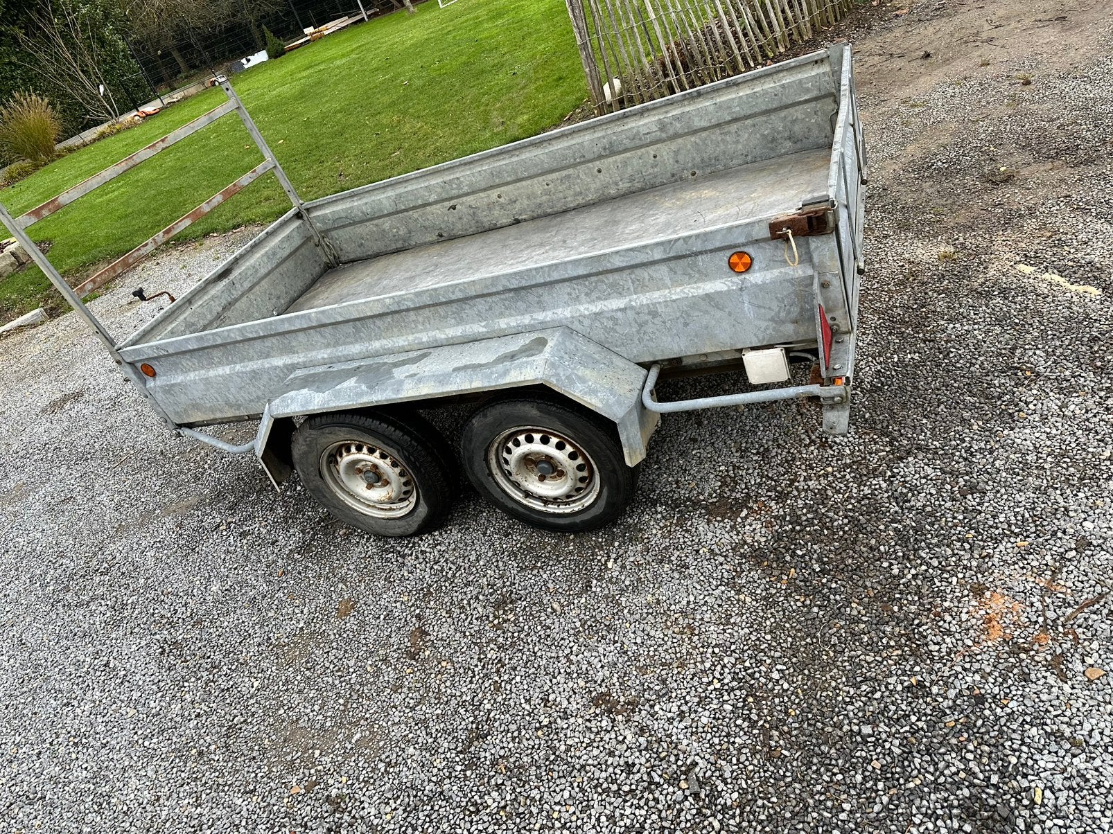 Aanhangwagen dubbelas, Ophalen, Gebruikt