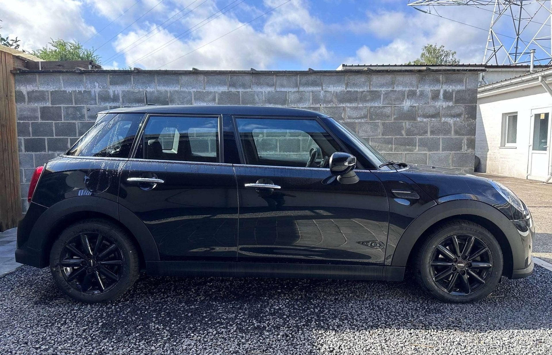 MINI Cooper 1.5iA Led Navigatie Lineass BT Pdc Carplay Slech, Autos, 100 kW, Achat, Euro 6, Entreprise