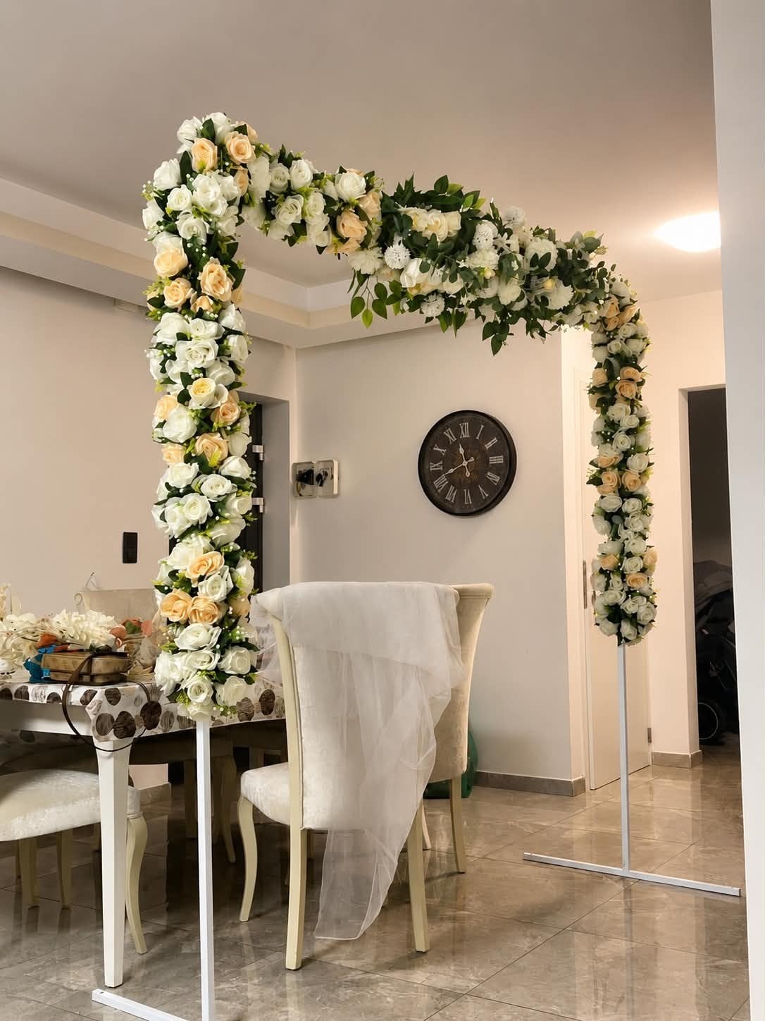 Arc de mariage 2×2 m avec fleurs, Enlèvement, Comme neuf