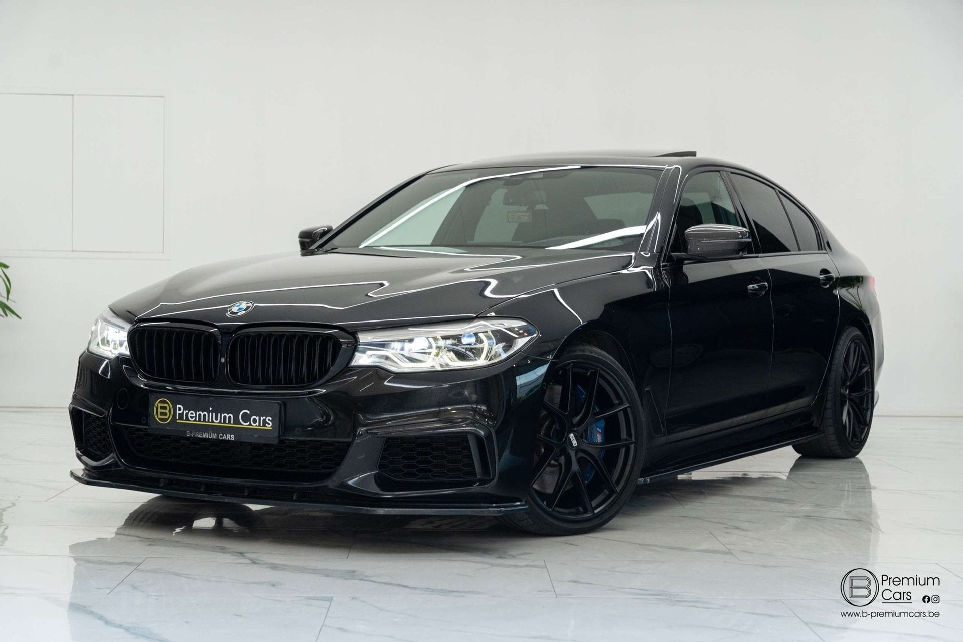 BMW 550 i Individual! FULL OPTIONS! Ac schnitzer!, Autos, Entreprise, Entretenue par le concessionnaire, Noir, Automatique