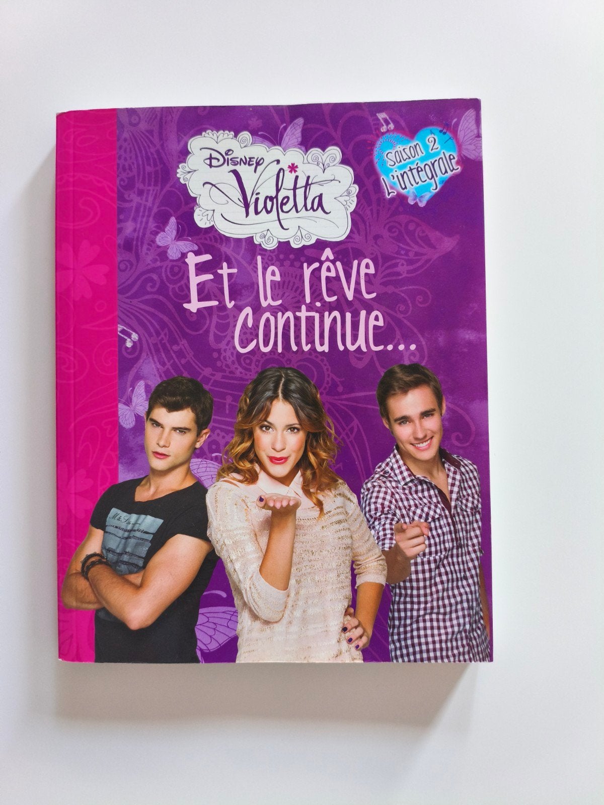 Violetta – Et le rêve continue… – Saison 2 intégrale, Enlèvement ou Envoi, Fiction, Walt Disney, Comme neuf