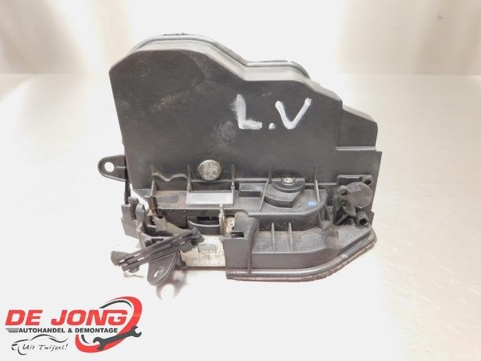 Serrure portière mécanique 4portes avant gauche d'un BMW 1, -, 3 mois de garantie, Utilisé, -