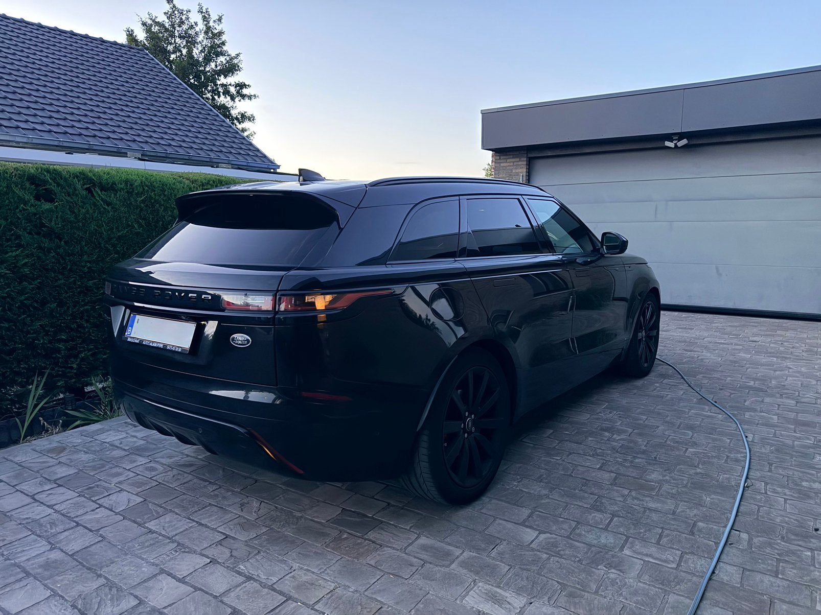 Range Rover Velar R-dynamic - CARPLAY Full optie-240pk 2.0d, Automaat, Range Rover Velar, Zwart, Leder