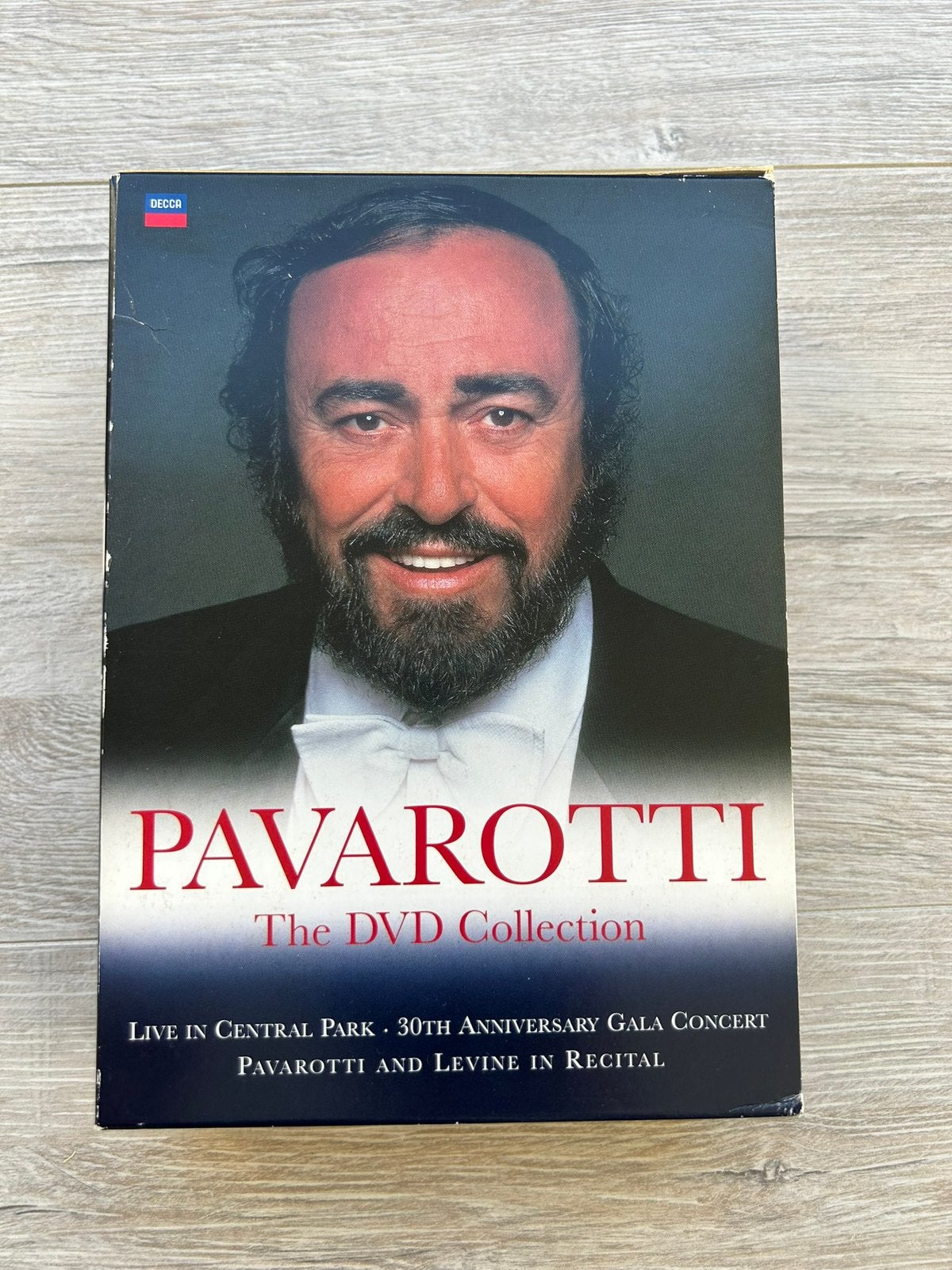 Box met 3 DVD Pavarotti in nieuwstaat, Alle leeftijden, Ophalen of Verzenden, Zo goed als nieuw, Concert