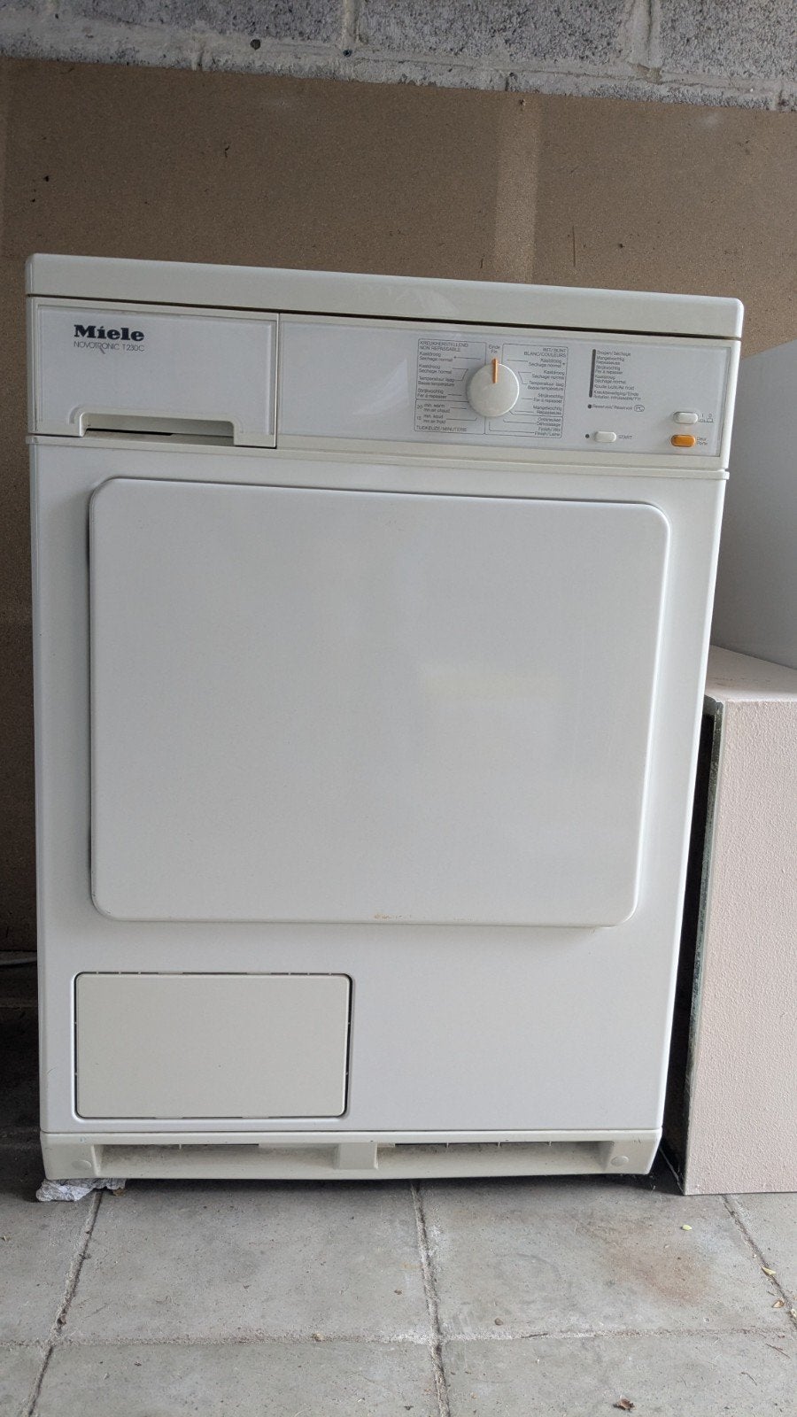 Droogkast condensatie, Elektronische apparatuur, Ophalen, Gebruikt, 4 tot 6 kg, Anti-kreukfase