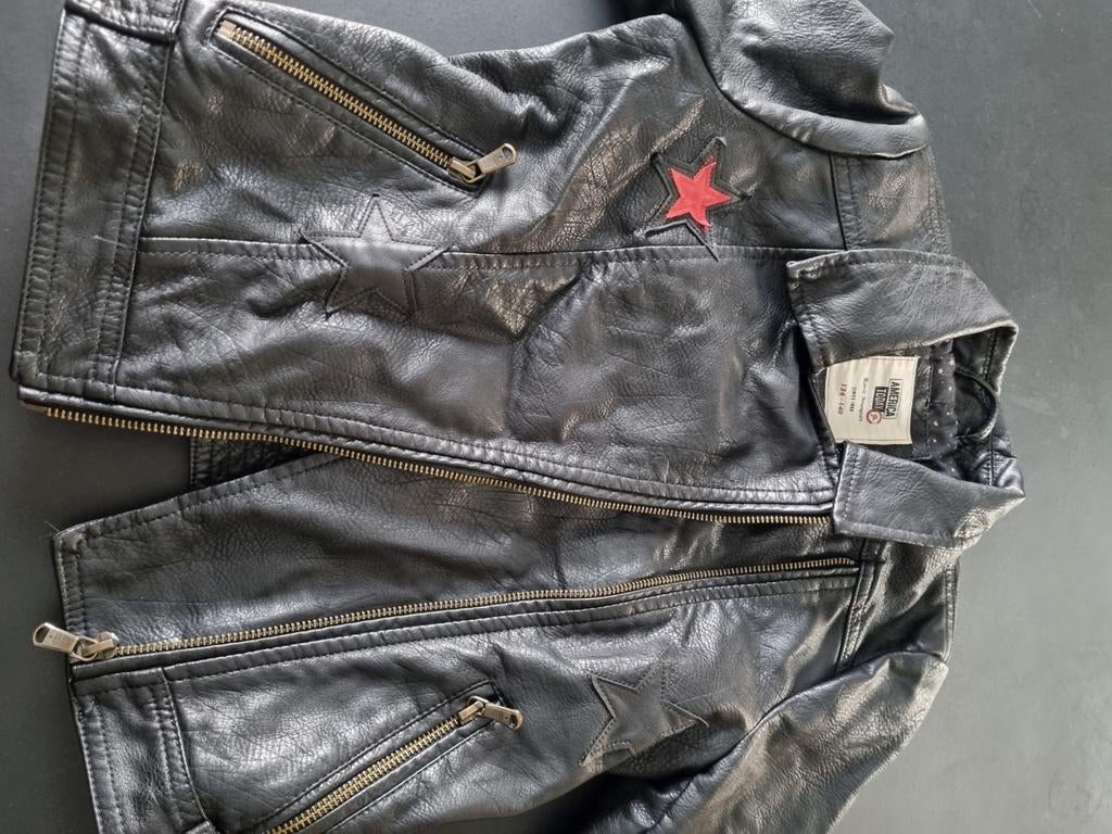 Veste simili cuir Américain today, Enlèvement