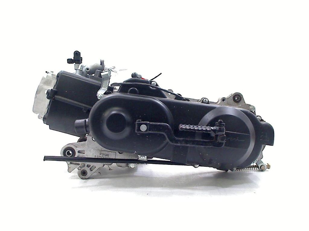 MOTORBLOK La Souris AGM VX50 Lange as (10'' 50cc 2schokbr), Gebruikt, P.J. Troelstraweg 8 8
3144 CX  MAASSLUIS, NL, Info@cama-motorparts.nl