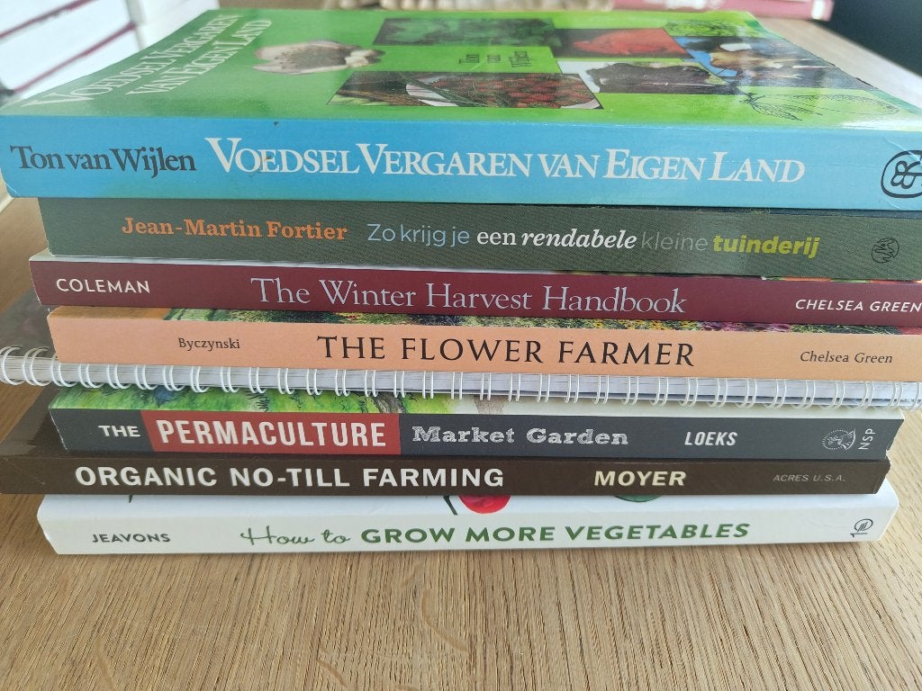 Lot boeken over tuinieren, groenten en bloemen kweken, Moestuin, Diverse auteurs, Ophalen of Verzenden, Zo goed als nieuw