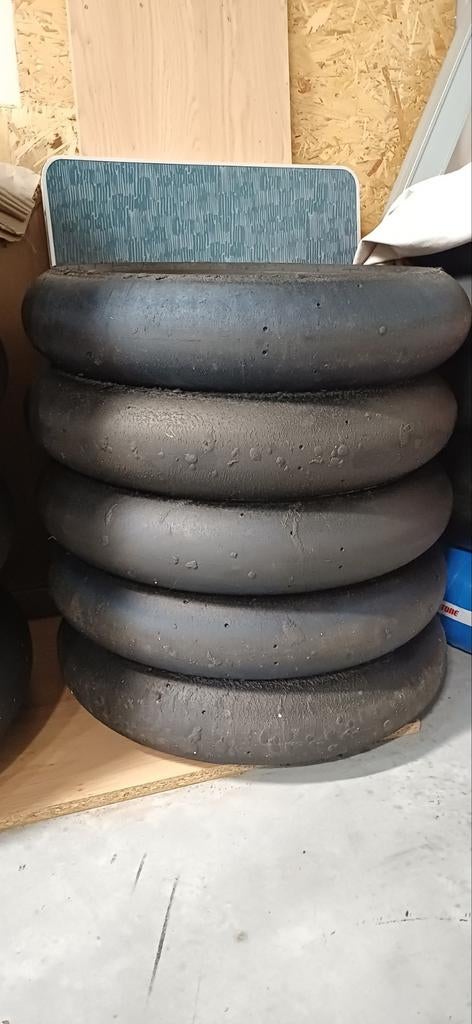 Slick banden, Motoren, Ophalen