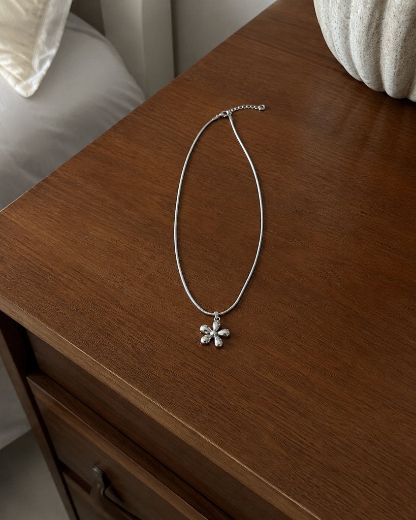 Zilveren bloemhanger ketting, Verzenden, Zo goed als nieuw, Zilver