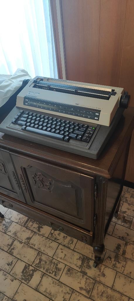 Vintage TEC elektronische typemachine TW‑1000, werkend, Ophalen