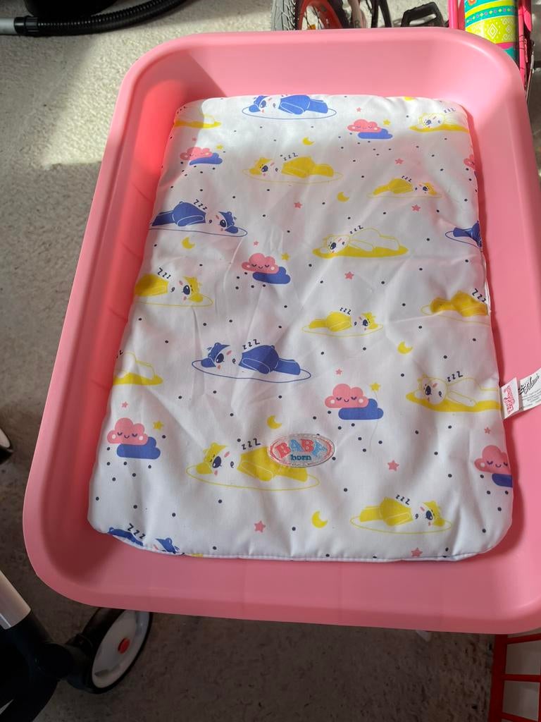 Babyborn - Verzorgingstafel voor poppen – als nieuw, Kinderen en Baby's, Speelgoed | Speeltafels, Zo goed als nieuw, Ophalen