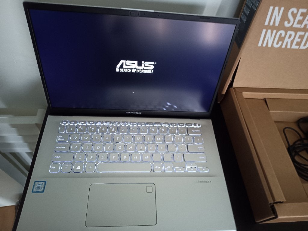 Ordinateur portable Asus Vivo Book 14", HDD, Qwerty, 14 pouces, Enlèvement
