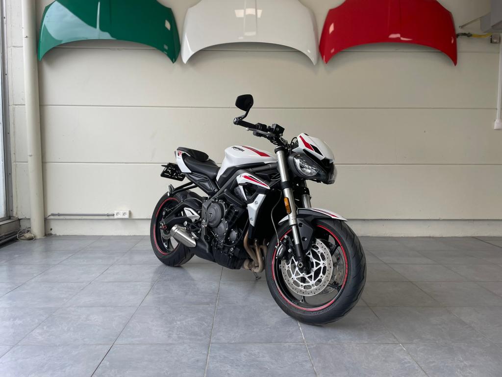 Triumph street triple 660 s, Entreprise, Occasion, 3 cylindres, 660 cm³