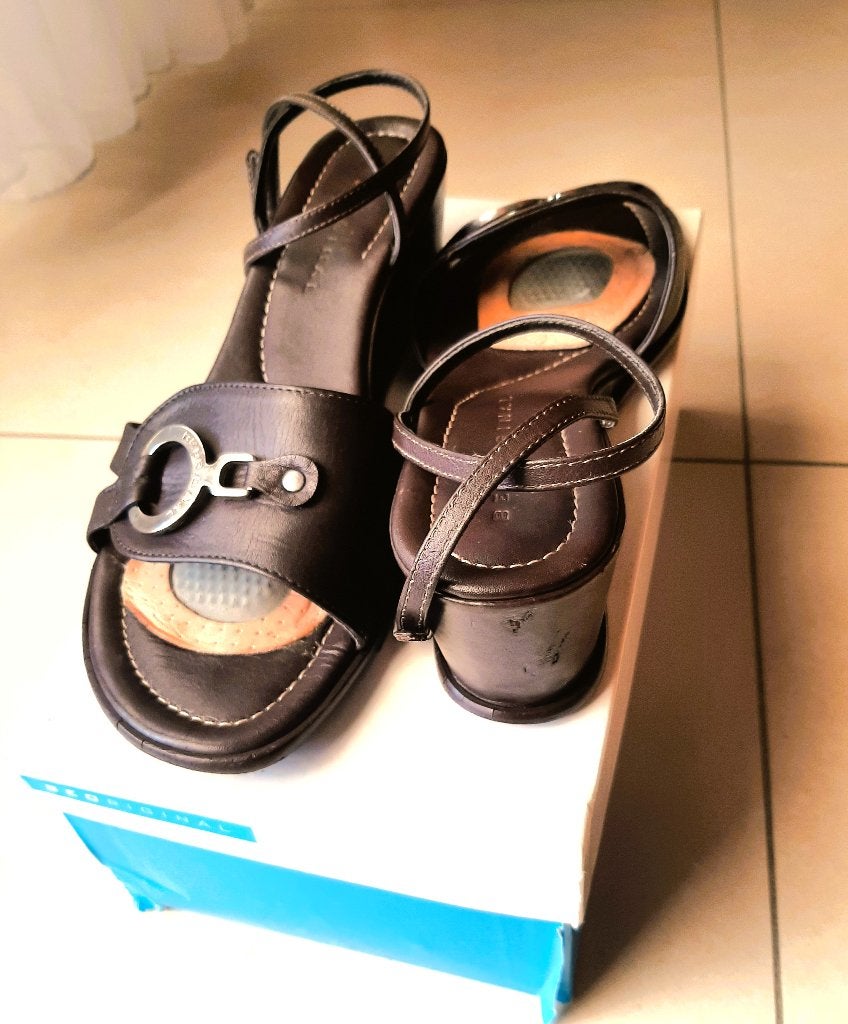 Te koop: Mooie bruine damessandalen van "Beoriginal" 40., Kleding | Dames, Ophalen, Bruin, "Beoriginal", Sandalen of Muiltjes