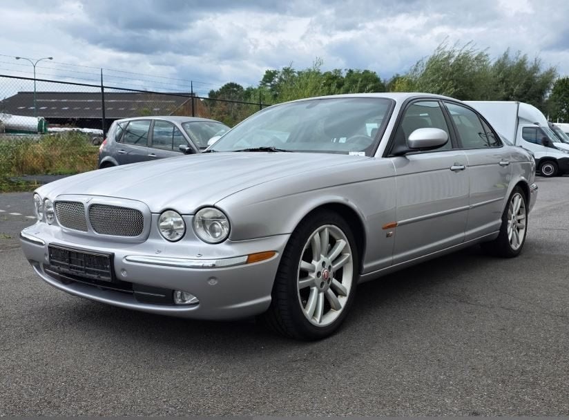 Jaguar XJR perfect onderhouden 4.2 V8 Supercharged, Auto's, Automaat, Achterwielaandrijving, 4200 cc, Leder