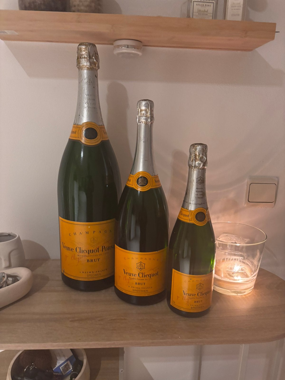 ijs emmers en dummy flessen Veuve Cliquot, Ophalen, Zo goed als nieuw, Champagne