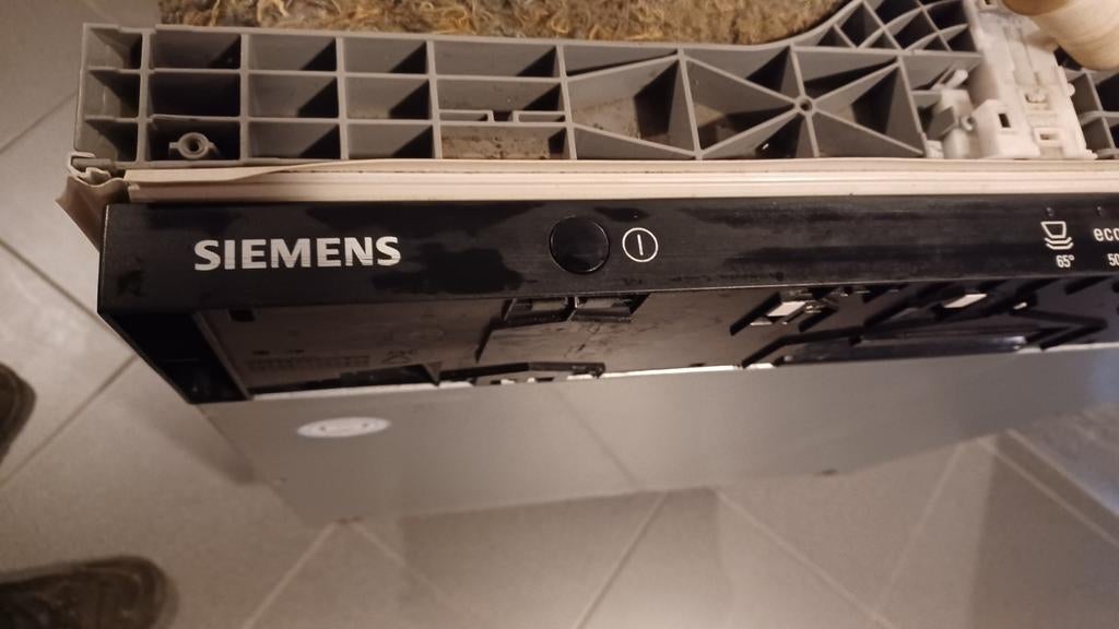 Ingebouwde vaatwasser van Siemens.