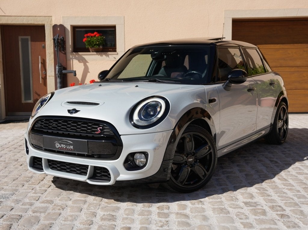 MINI Cooper S 5 portes/Pano/ACC/HUD/Caméra/Suspension adapt., Auto's, Adaptive Cruise Control, 4 cilinders, 0 kg, Leder