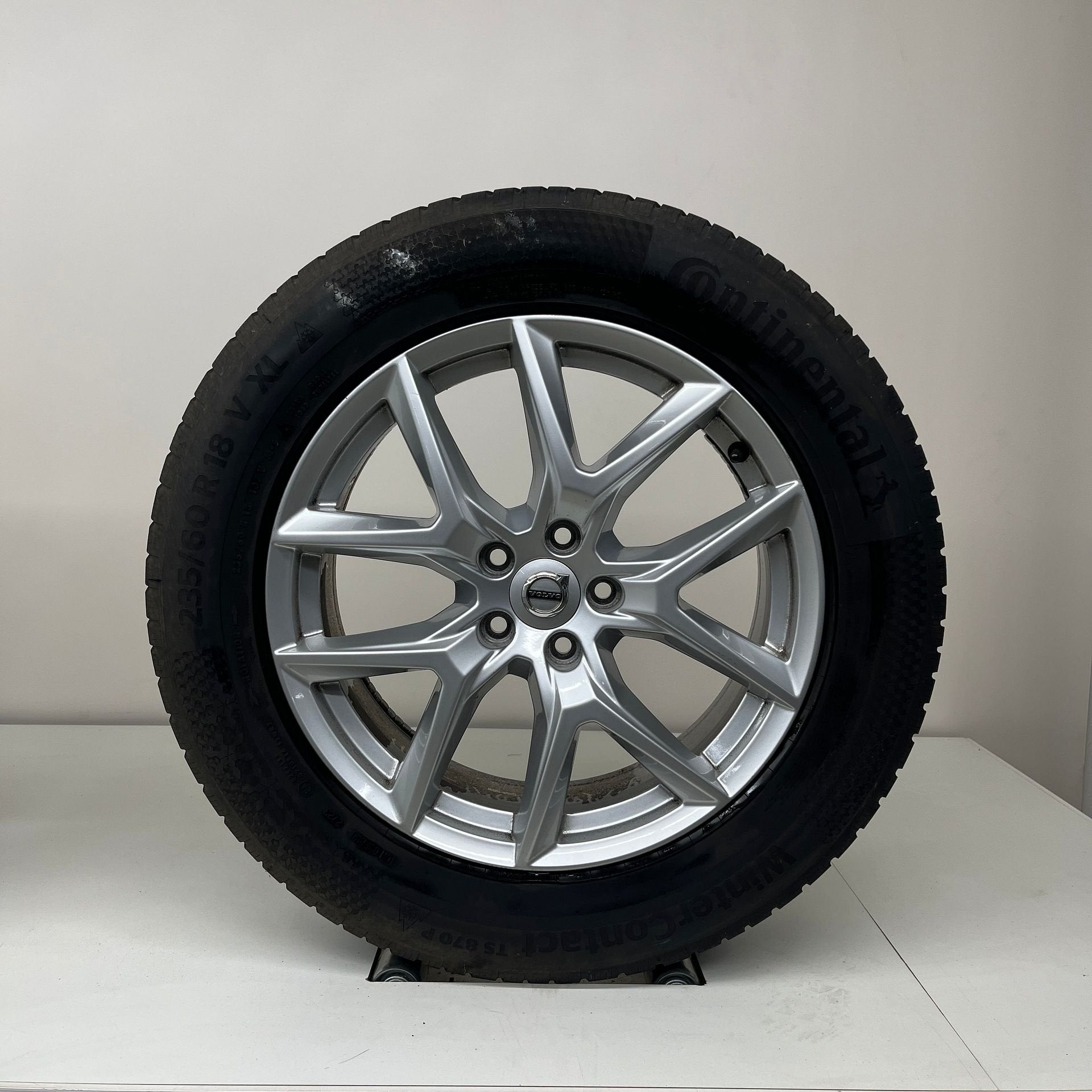 Volvo XC60 - 18 inch - winterbanden, Autos : Pièces & Accessoires, Pneus et Jantes, Pneus hiver, Enlèvement ou Envoi, Véhicule de tourisme