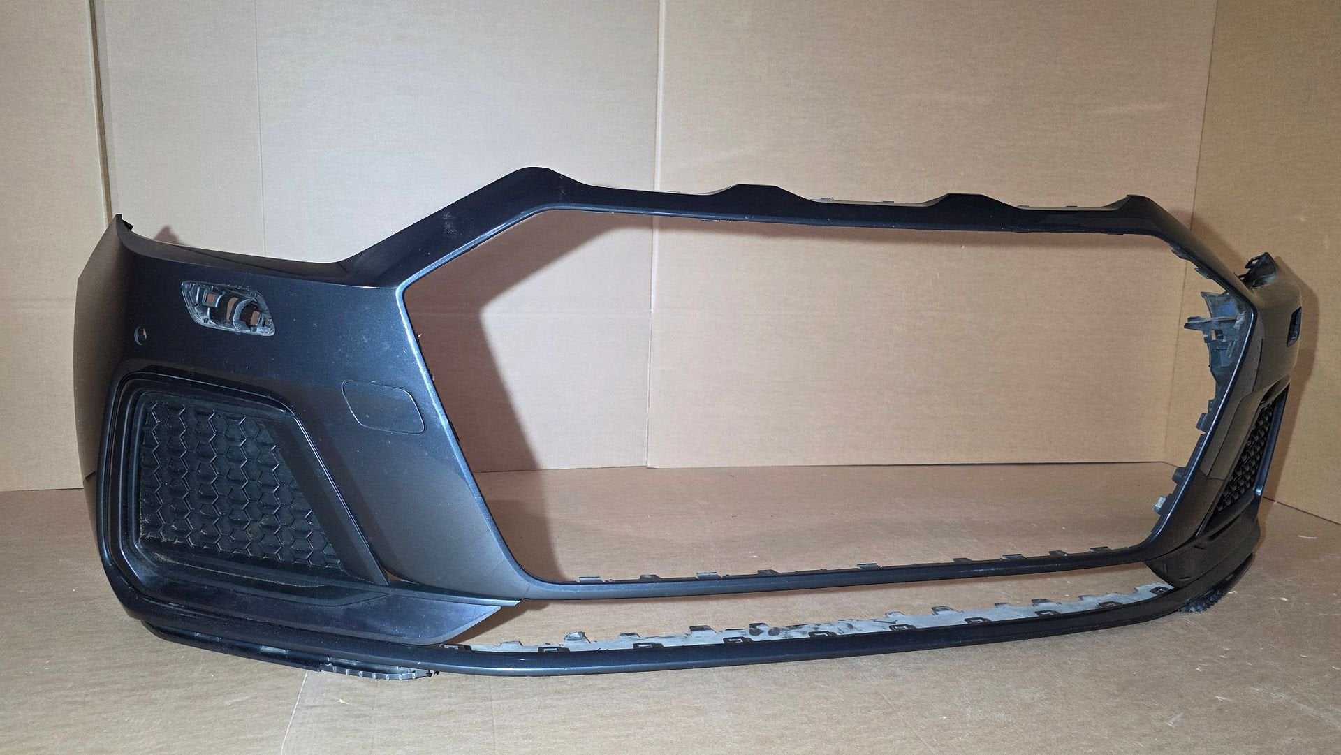 Voorbumper Audi A1 II GB 82A X7L KLS PDC Bumper 82A807437, -, Origine de la pièce connue, Audi, Utilisé