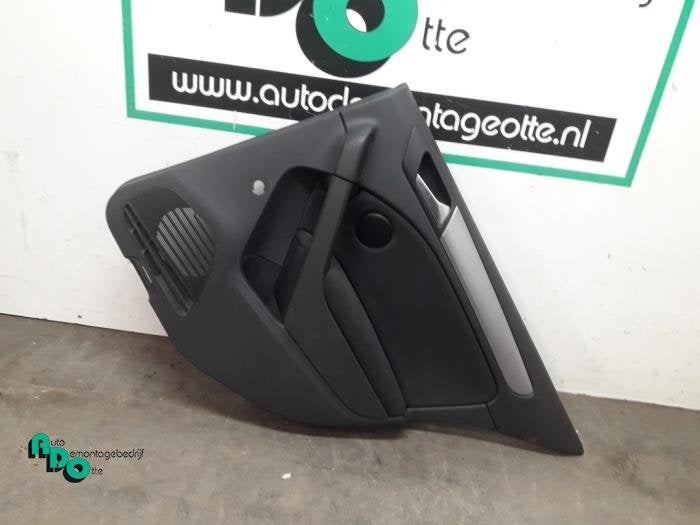 Portierbekleding 4Deurs rechts-achter van een Volkswagen Gol, Auto-onderdelen, Gebruikt, -, Volkswagen, -