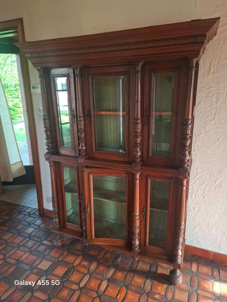 Antieke kast, Ophalen