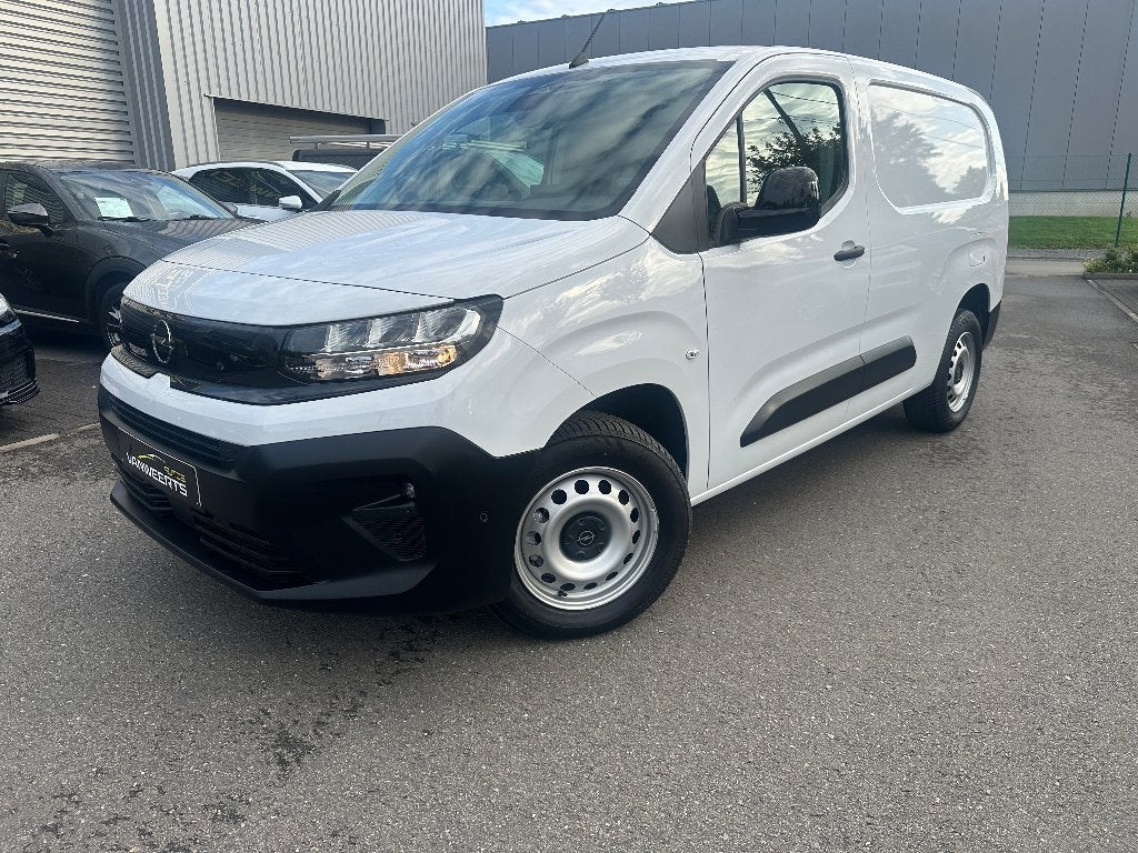 Opel Combo LICHTE VRACHT, L2, 1.5D, NIEUW! CARPLAY / CAMERA, Auto's, Voorwielaandrijving, Stof, Euro 6, 4 cilinders