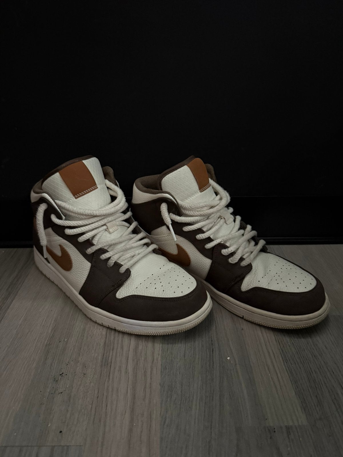 Nike air jordan 1 bruin/beige, Ophalen, Bruin, Zo goed als nieuw, Sneakers