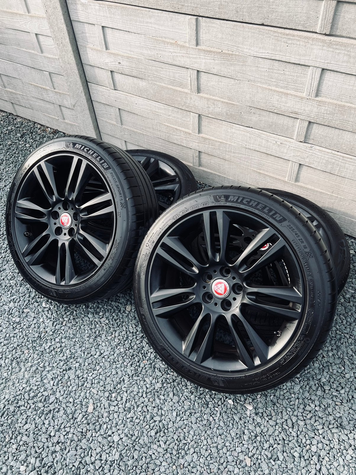 18 inch 5x108 Velgen met banden, Ophalen, 18 inch, Banden en Velgen, Zomerbanden