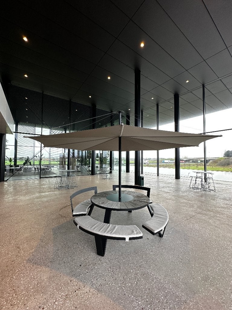 Extremis Pantagruel 2x leuning kussens + Inumbra parasol 400, Ophalen, Zo goed als nieuw, Rond, Aluminium