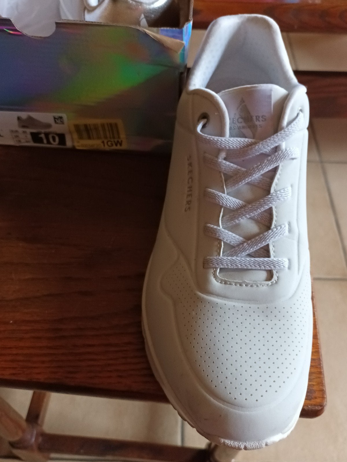 Skechers taille 40, Enlèvement