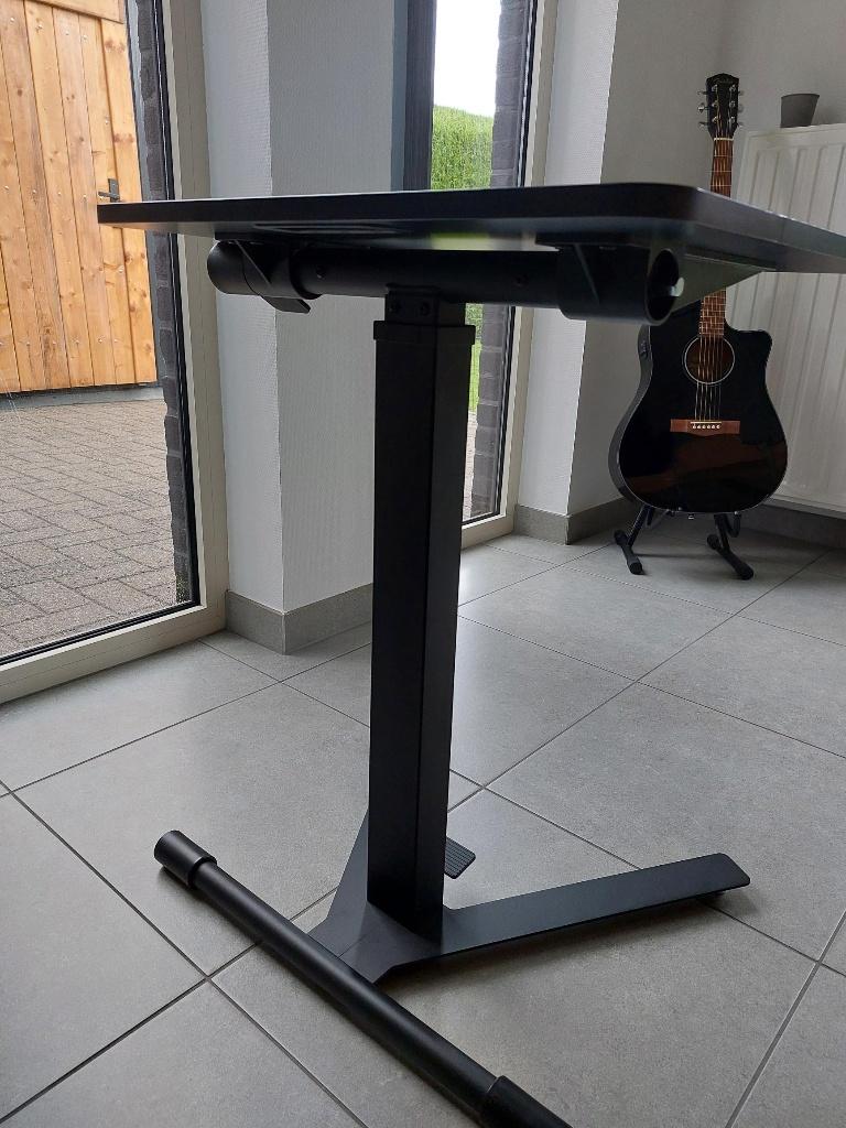 Verstelbaar bureau, Huis en Inrichting, Ophalen, In hoogte verstelbaar, Nieuw, 57 cm
