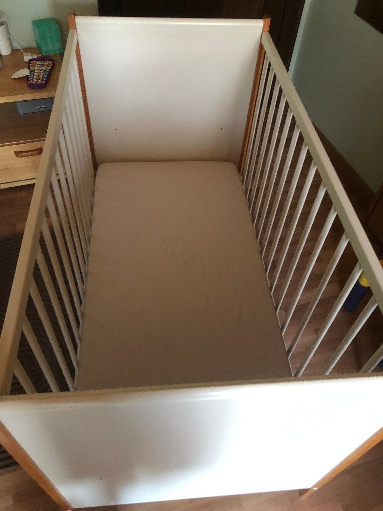 Kindermeubilair, Kinderen en Baby's, Kinderkamer | Bedden, Ophalen, Zo goed als nieuw, Minder dan 140 cm, Minder dan 70 cm