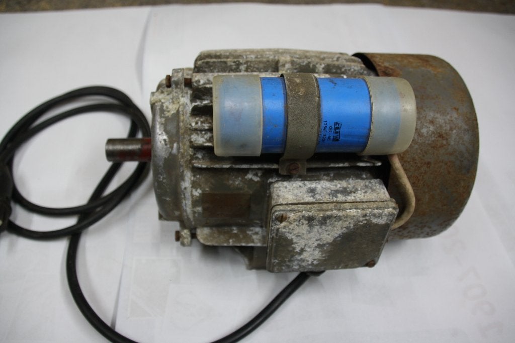 Elektromotor mono fase 2x 220 Volt 3 Pk 2880tr/min versterk, Doe-het-zelf en Bouw, Ophalen, Gebruikt, Elektromotor, 1800 rpm of meer