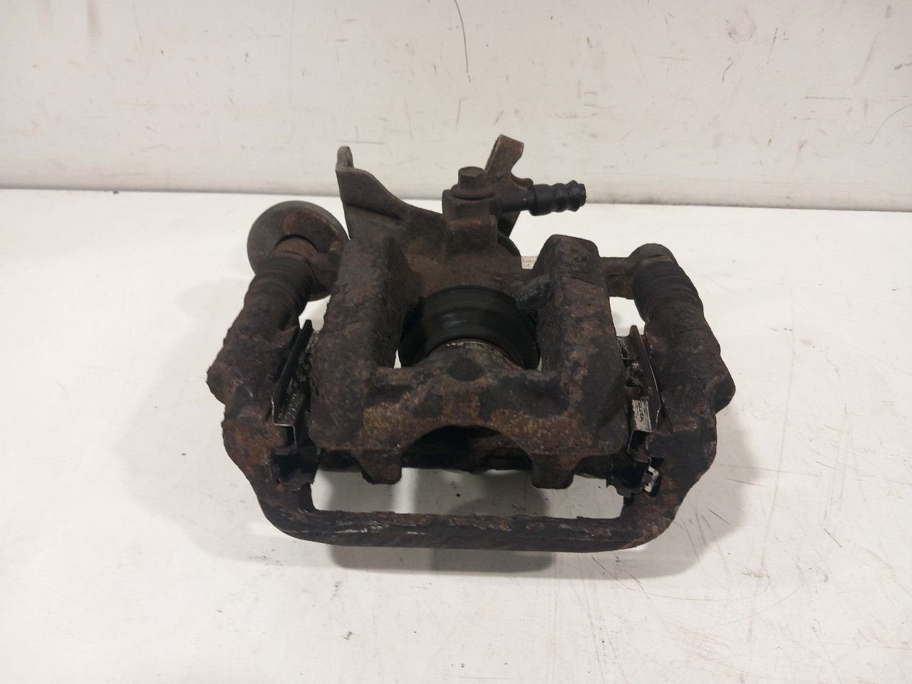 Remklauw rechts achter Opel Zafira, Onderdelen@venauto.nl, Van der Ven Autorecycling B.V., Ettenseweg 76, 4706 PB Roosendaal, The Netherlands