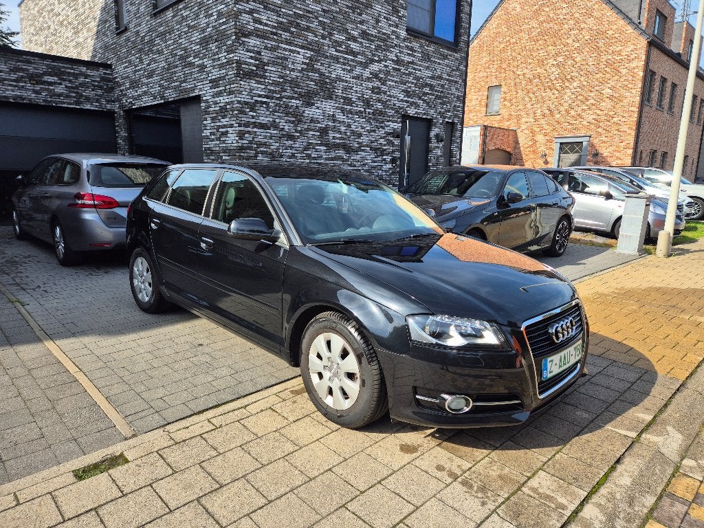 Audi A3 1.6Tdi Eu5 2011 1ste eig. 88.000kms AC Navi Leder, Voorwielaandrijving, Zwart, 4 cilinders, Zwart