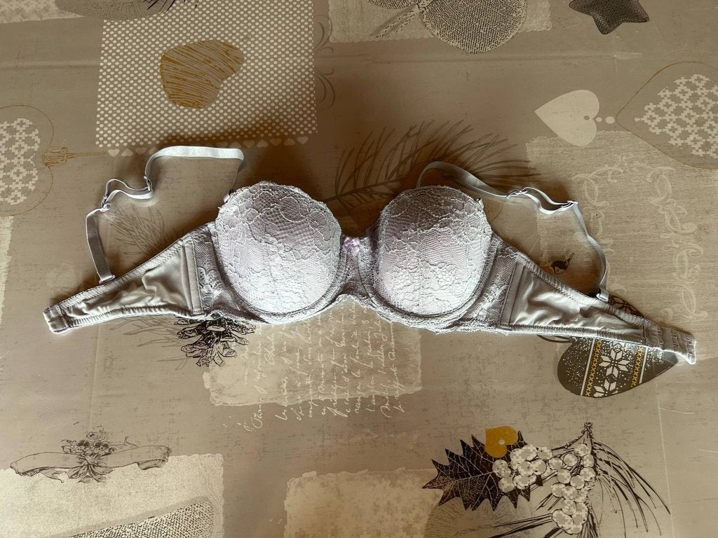 Soutien-gorge mauve clair en dentelle, Vêtements | Femmes, Sous-vêtements & Lingerie, Esmara, Enlèvement, Autres couleurs, Soutien-gorge