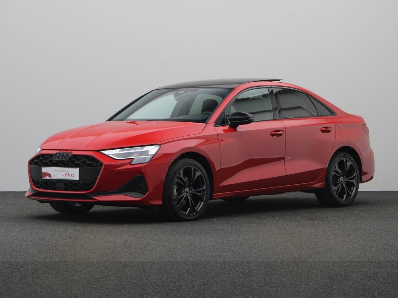 Audi A3 Sedan S-LINE 35 TFSI 150 PK S-TRONIC PANO, Auto's, Automaat, 124 g/km, Berline, Lederen bekleding