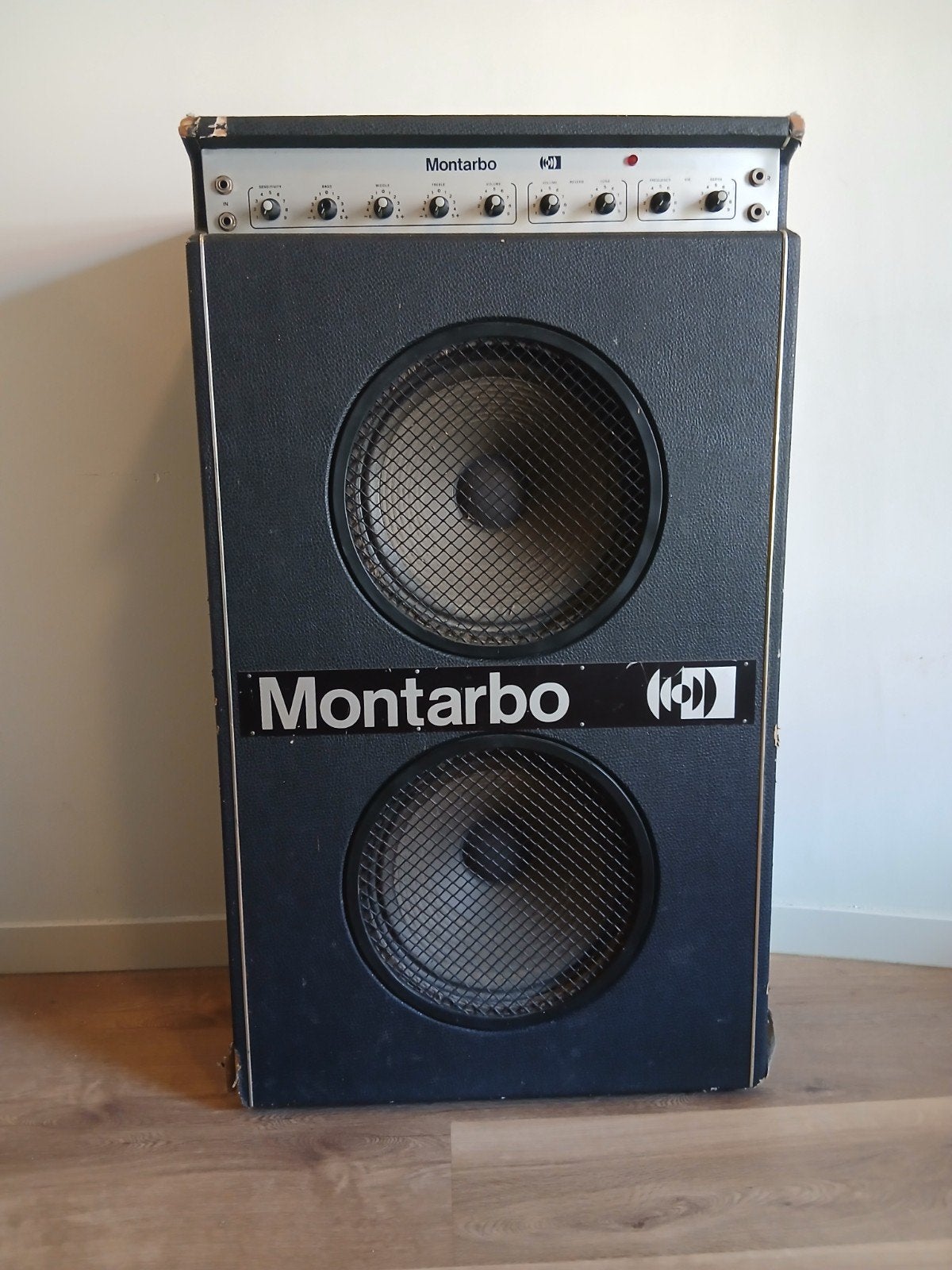 montrabo mod 177 rv gitaarversterker 2x12" reverb en vibrato, Muziek en Instrumenten, Ophalen, Gebruikt, Gitaar