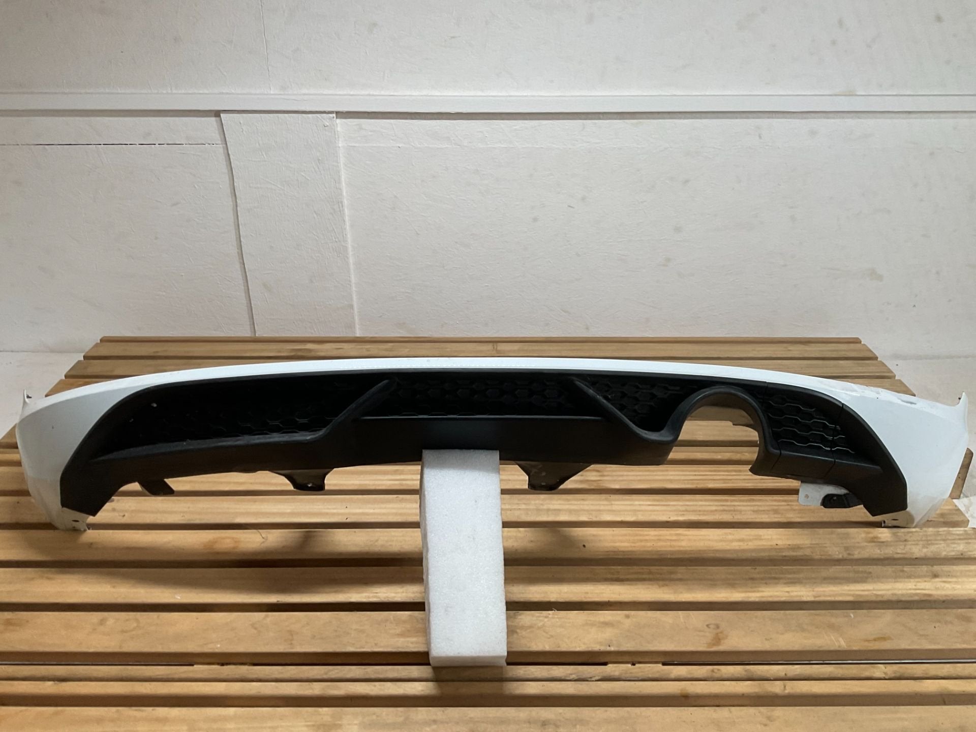 Diffuseur de pare-chocs arri re Ford Fiesta MK8 Spoiler FO-1, Pare-chocs, Info@ford.com, Ford Motor Company, American Road 1
48126  Dearborn