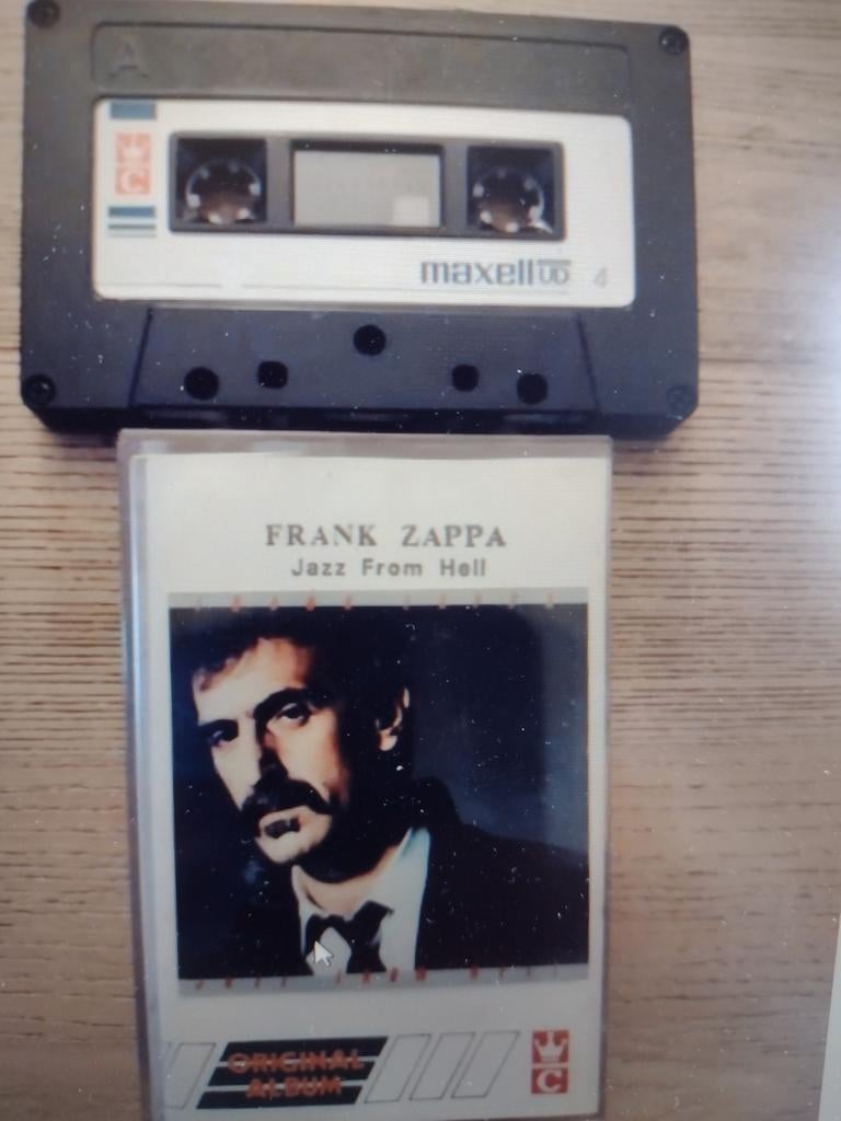 MUZIEK CASSETTE: FRANK ZAPPA: JAZZ FROM HELL (INDONESIA !), CD & DVD, Cassettes audio, Enlèvement ou Envoi, Originale, Comme neuf
