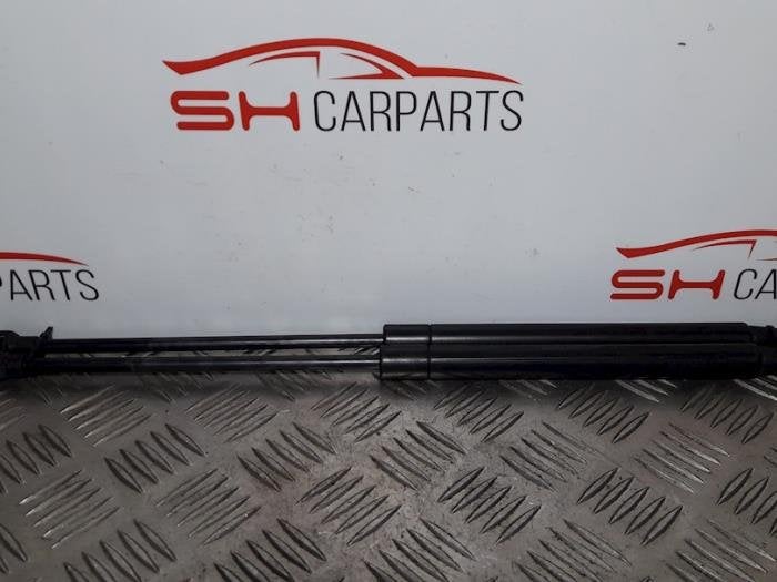Set Gasdempers Achterklep van een Ford KA, Gebruikt, -, -, Ophalen of Verzenden