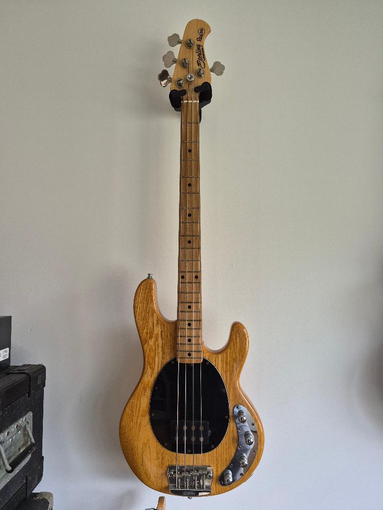 Sterling Ray 34, Musique & Instruments, Instruments à corde | Guitares | Basses, Enlèvement, Utilisé, Électrique
