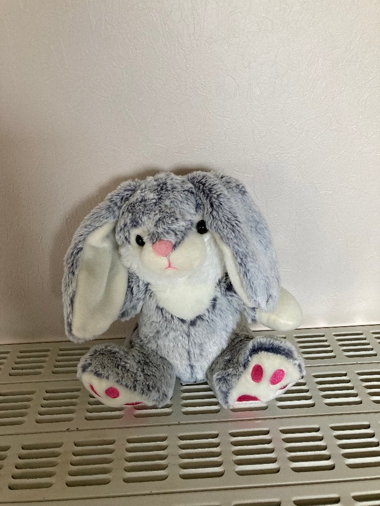 Knuffel zittend grijs konijn PIA international toys H=25 cm, Kinderen en Baby's, Grijs, Konijn, Ophalen of Verzenden, Zo goed als nieuw