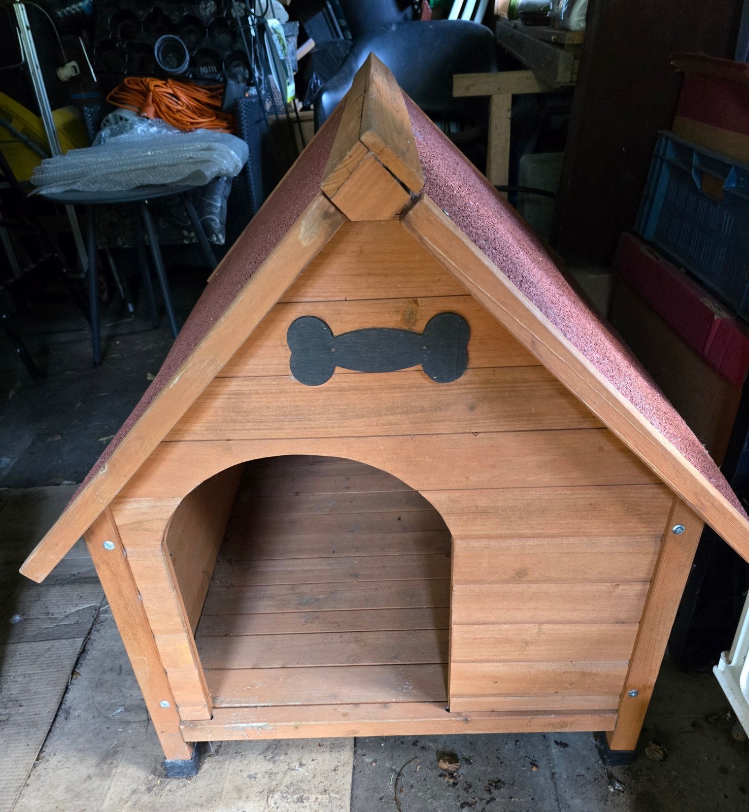 Niche pour chien en bois – Très bon état, Animaux & Accessoires, Enlèvement, Niche à chien