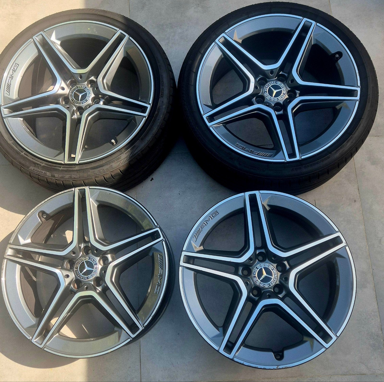 MERCEDES 19 INCH BREEDSET AMG VELGEN MET BANDEN, Auto-onderdelen, Ophalen, 19 inch, Zomerbanden, Banden en Velgen
