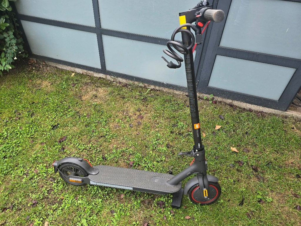 step, Fietsen en Brommers, Steps, Ophalen, Zo goed als nieuw, Elektrische step (E-scooter), Xaomi