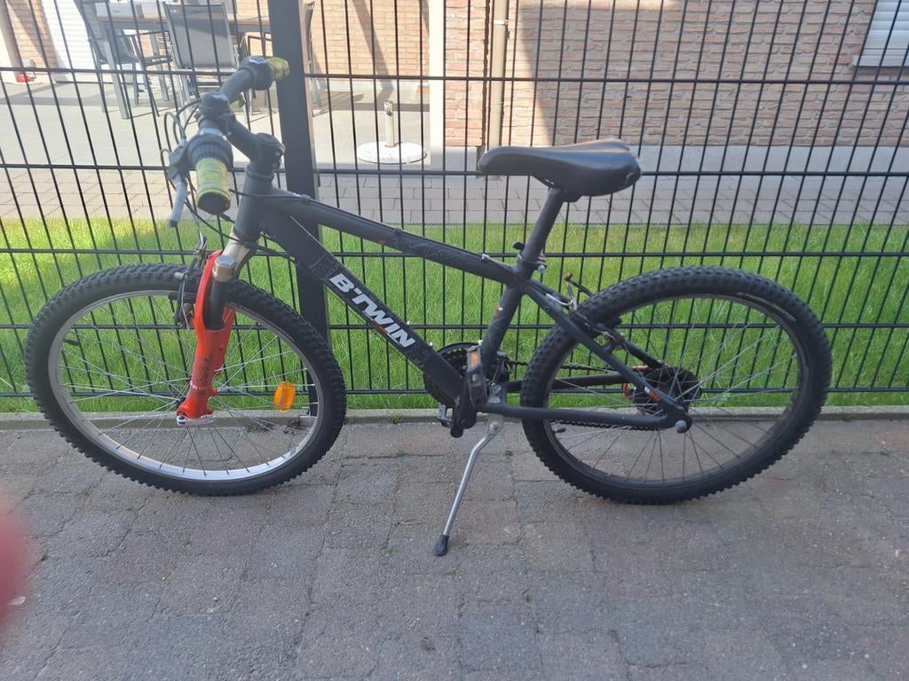 Fiets gebruikt en roestig nieuwe banden, Fietsen en Brommers, Ophalen of Verzenden