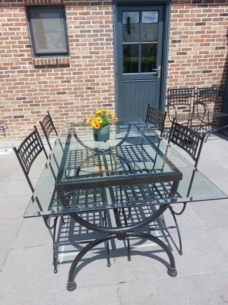 Metalen tafel met glazen blad!, Tuin en Terras, Ophalen